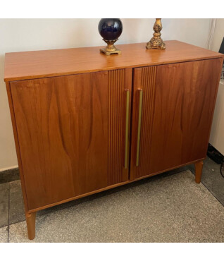 buffet fabricado em madeira