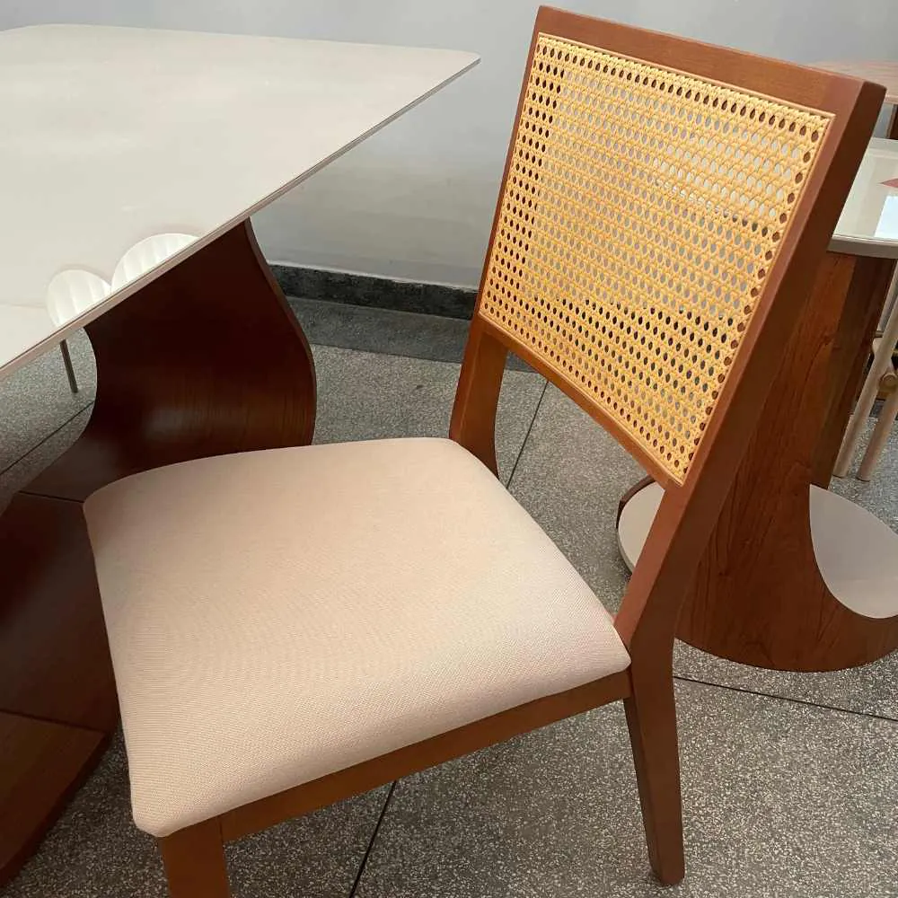 Cadeira Lyle com Encosto em Ratan Para Mesa de Jantar