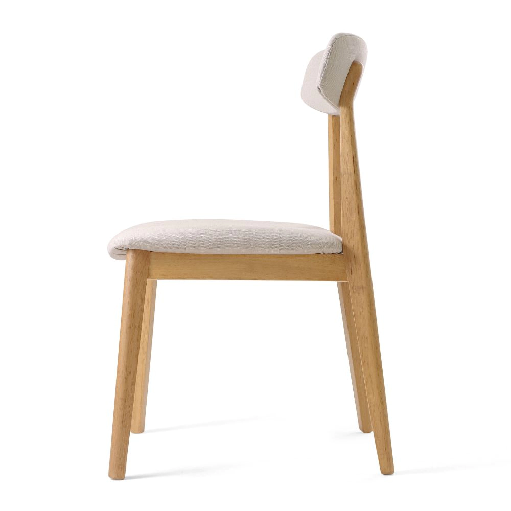 cadeira em madeira maciça