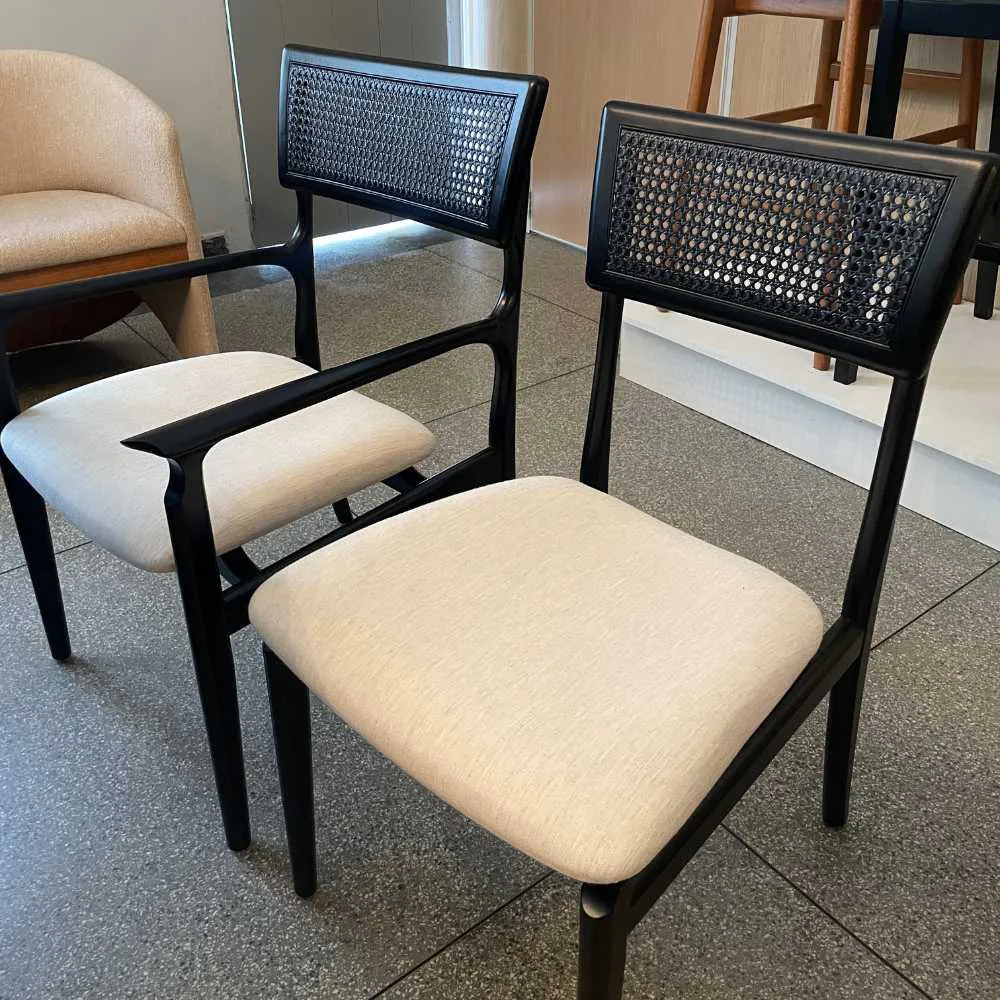 Cadeira Veneza Sem Braço com Encosto em Ratan Para Mesa de Jantar
