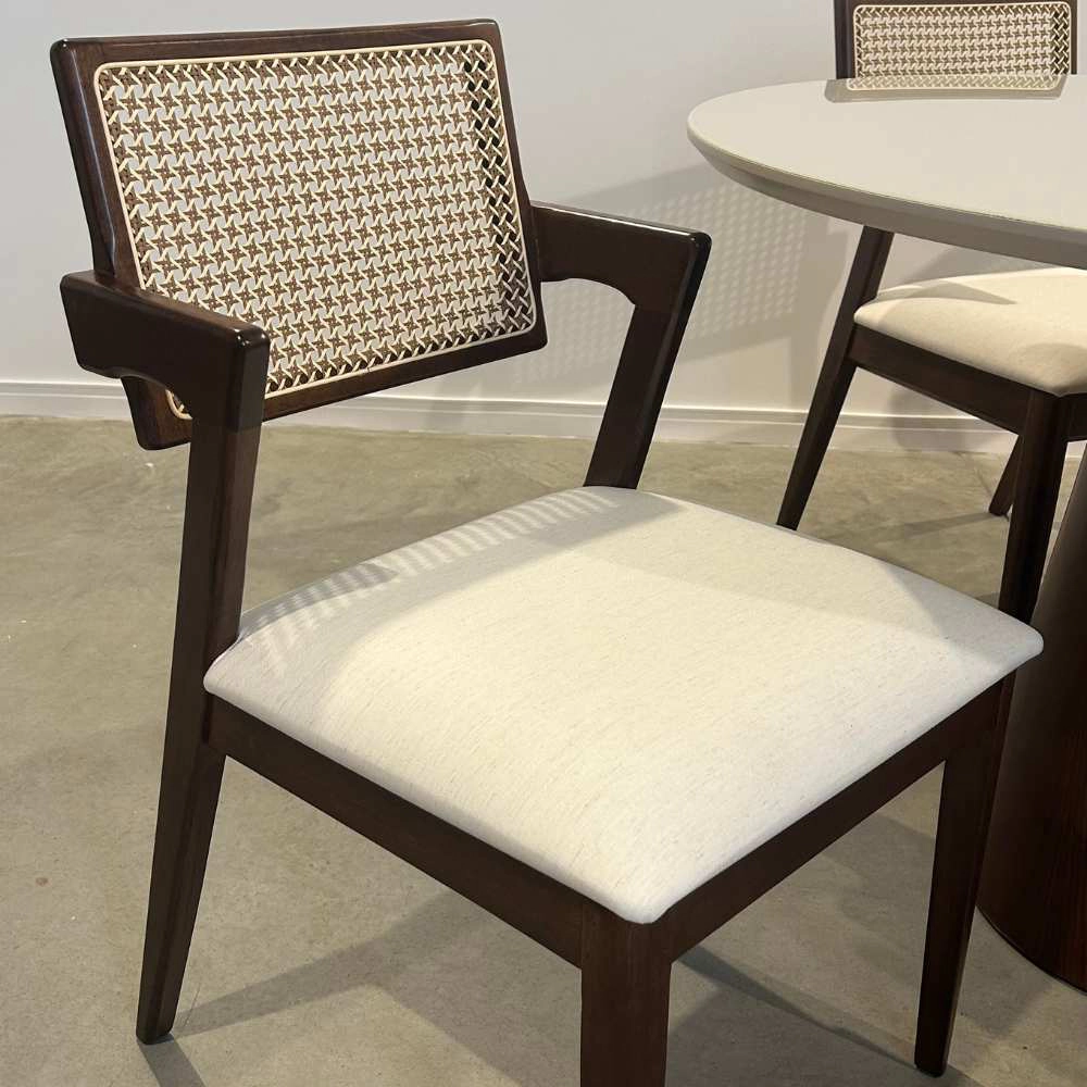 Conjunto Mesa Redonda 1,20m de Diâmetro com 4 Cadeiras Liz