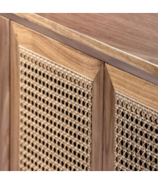 buffet com estrutura em madeira maciça