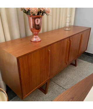 buffet em madeira maciça