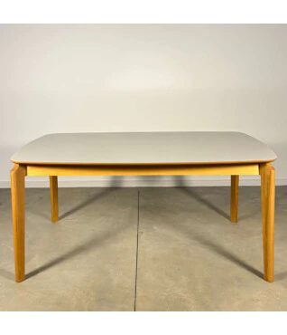 Mesa de Jantar Iris 2,20m x 1,10m Com Vidro Off White