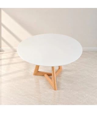 Mesa redonda para sala de jantar com a base em madeira maciça e tampo laqueado com vidro off white sobreposto, comporta entre 4 a 6 lugares