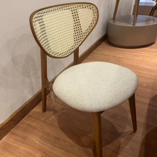 Cadeira Ariel com Encosto em Ratan Para Mesa de Jantar