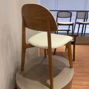 Cadeira Lampião Estofada Para Mesa de Jantar