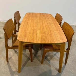 conjunto em madeira maciça