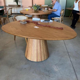 mesa cone com tampo organico