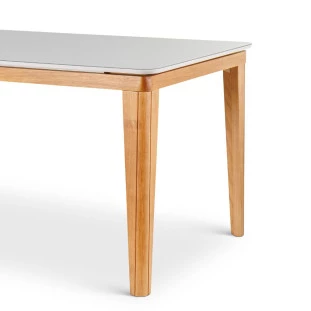 mesa em madeira maciça