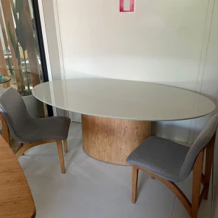 mesa oval 1,80m x 1m