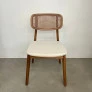 Cadeira Bari Castanho 102 Com Ratan Linho Off White PRONTA ENTREGA