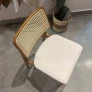 Cadeira Dubai com Encosto em Ratan Para Mesa de Jantar detalhe